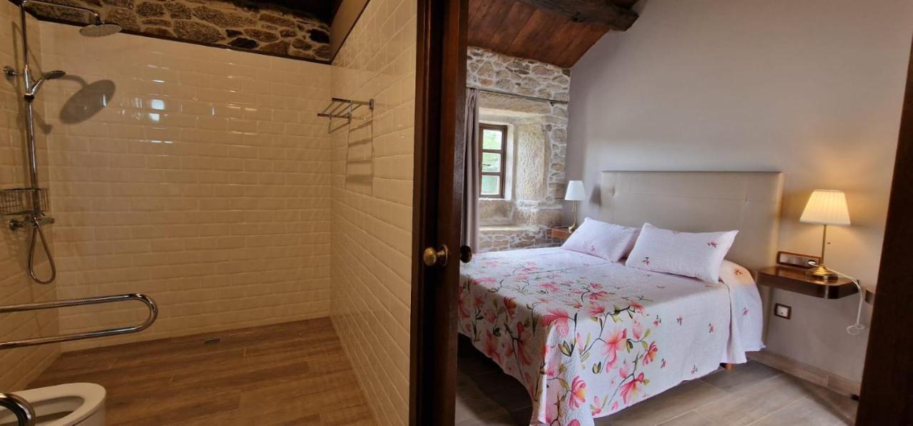 Habitaciones La Cuevona De Guitiriz Lugo מראה חיצוני תמונה