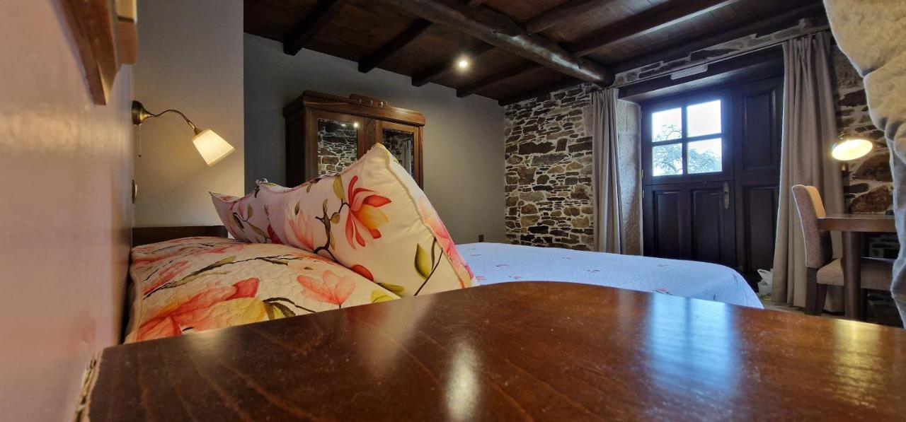 Habitaciones La Cuevona De Guitiriz Lugo מראה חיצוני תמונה