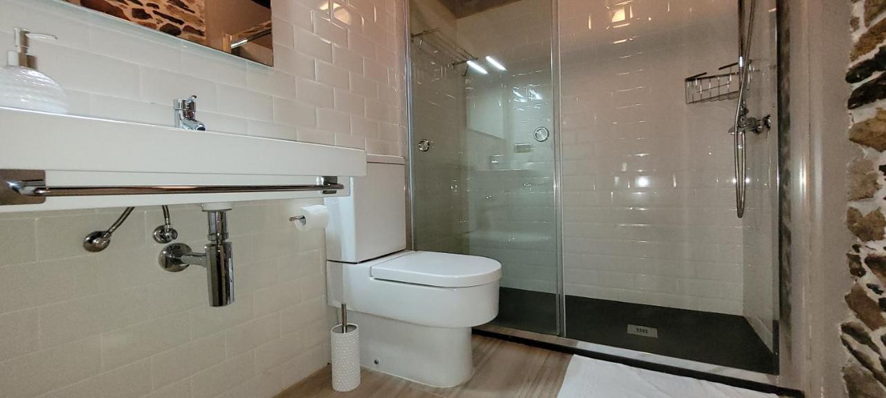 Habitaciones La Cuevona De Guitiriz Lugo מראה חיצוני תמונה