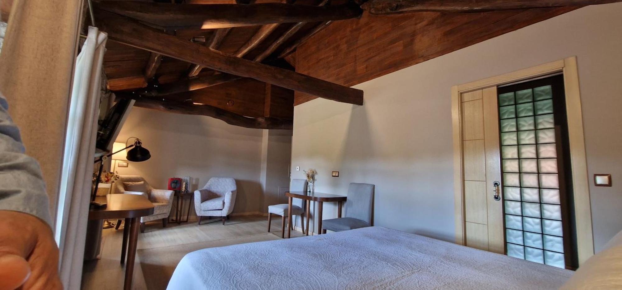 Habitaciones La Cuevona De Guitiriz Lugo מראה חיצוני תמונה
